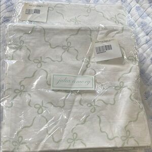 Julia Amory Green and White Bow Table Linens